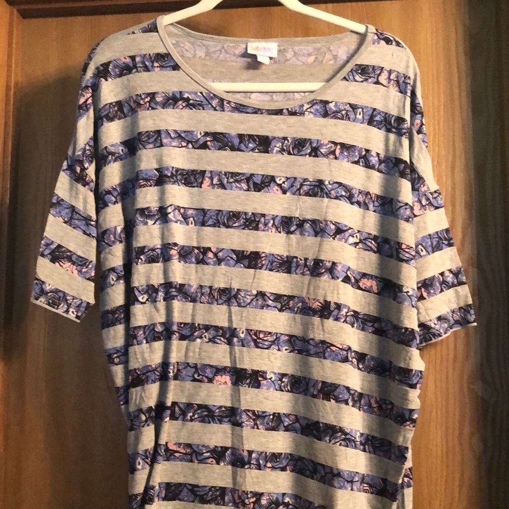 Lularoe top